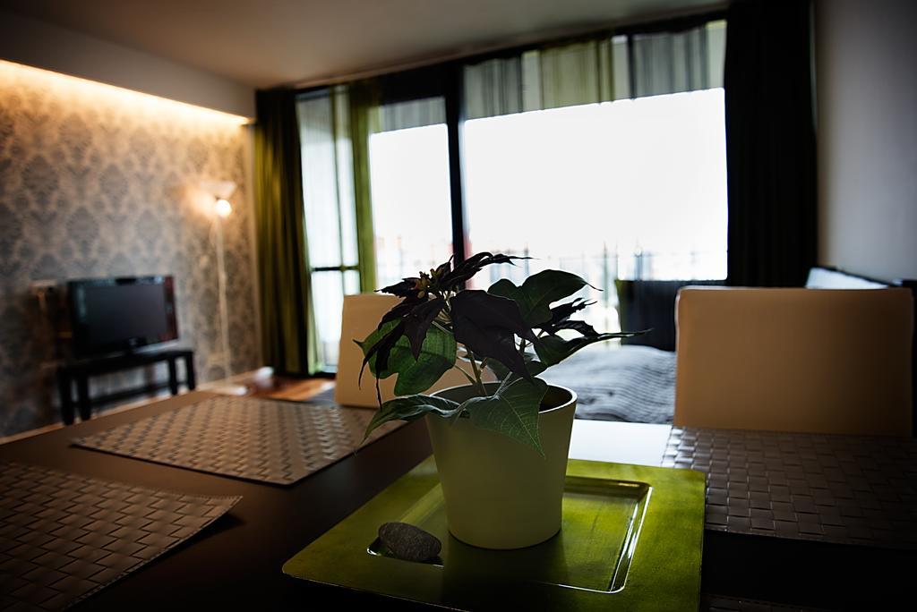 Modern Apartment With Lake View Balatonlelle Eksteriør bilde