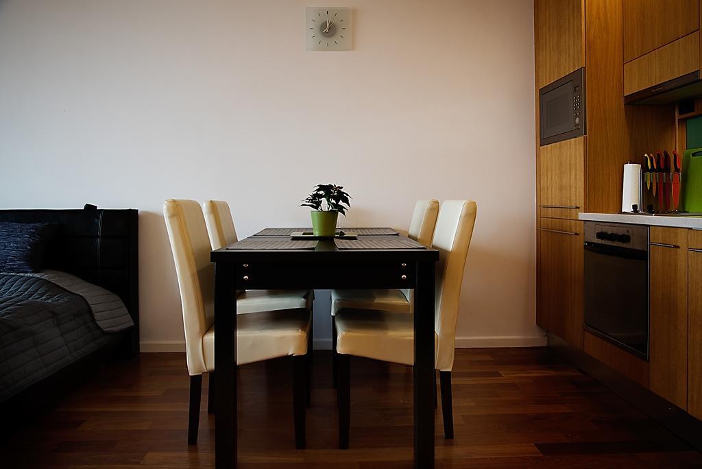 Modern Apartment With Lake View Balatonlelle Eksteriør bilde