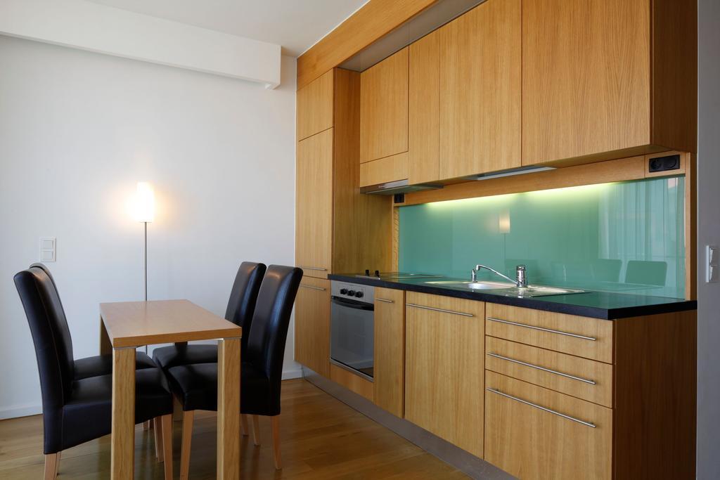 Modern Apartment With Lake View Balatonlelle Rom bilde